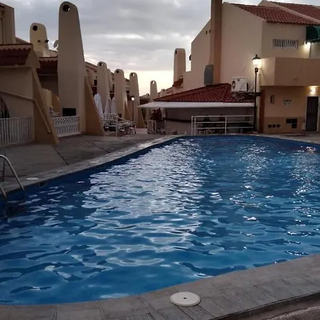 Apartment Modern Poolview *
